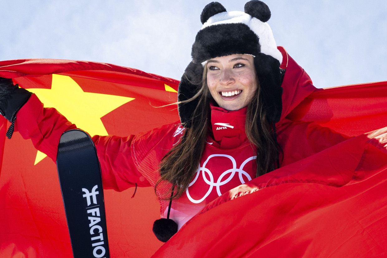 谷爱凌归化前是哪国人（谷爱凌入中国籍内幕曝光！美国咬死不放人，为北京冬奥加练新项目）