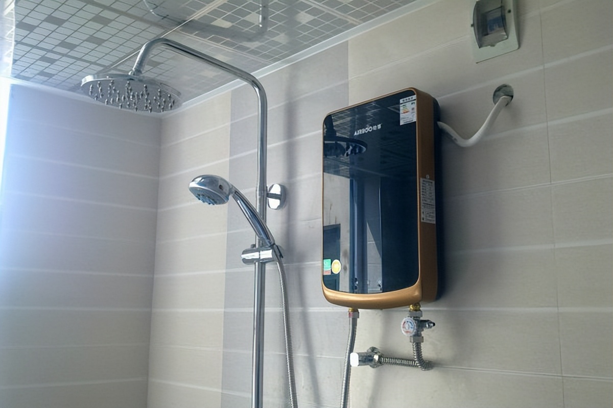 即热式热水器,方便不占空间,为什么销量却不高?听听大家怎么说