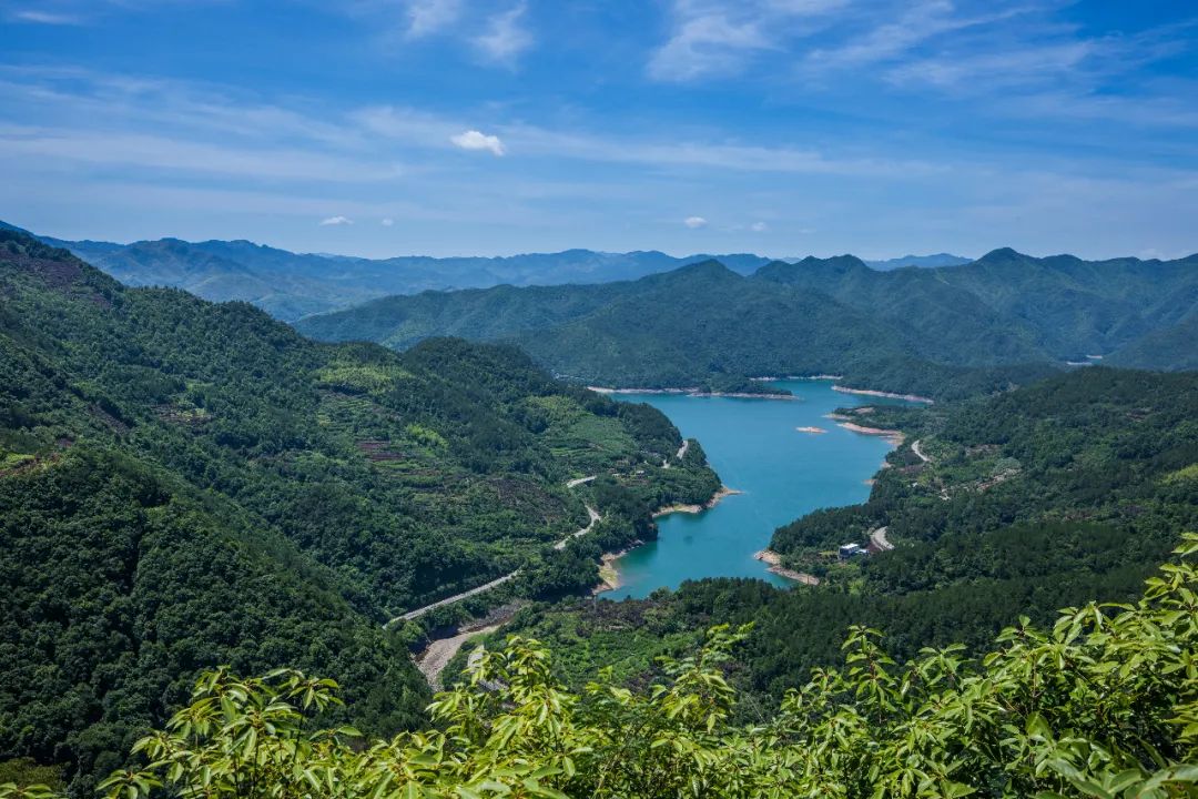 宁波哪里有滑雪的地方(宁波人，哪儿凉快哪儿呆着去)