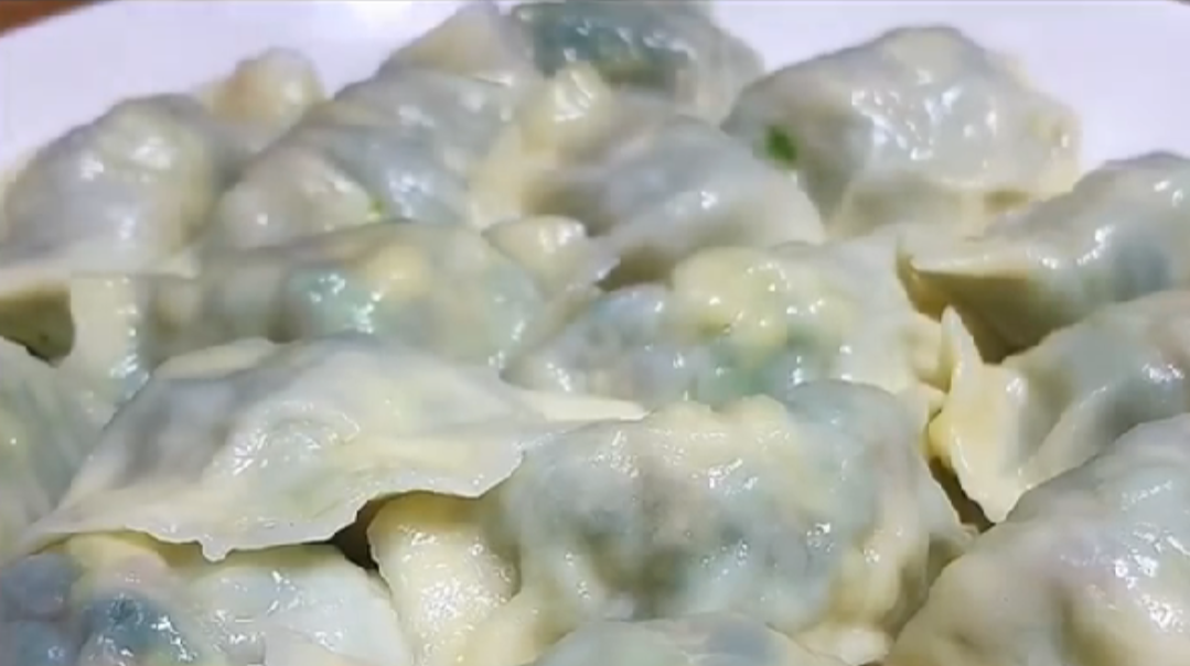 苜蓿素馅饺子怎么做好吃（教你做出味道鲜的苜蓿素馅饺子）