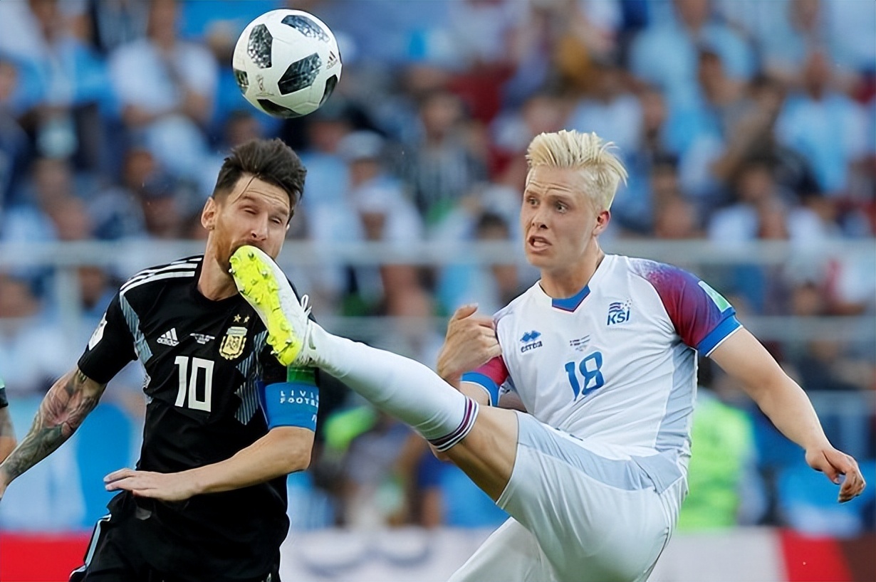 世界杯最搞笑花絮（18年世界杯回顾！梅西吃鞋，C罗被摸屁股！名场面你还记得多少？）