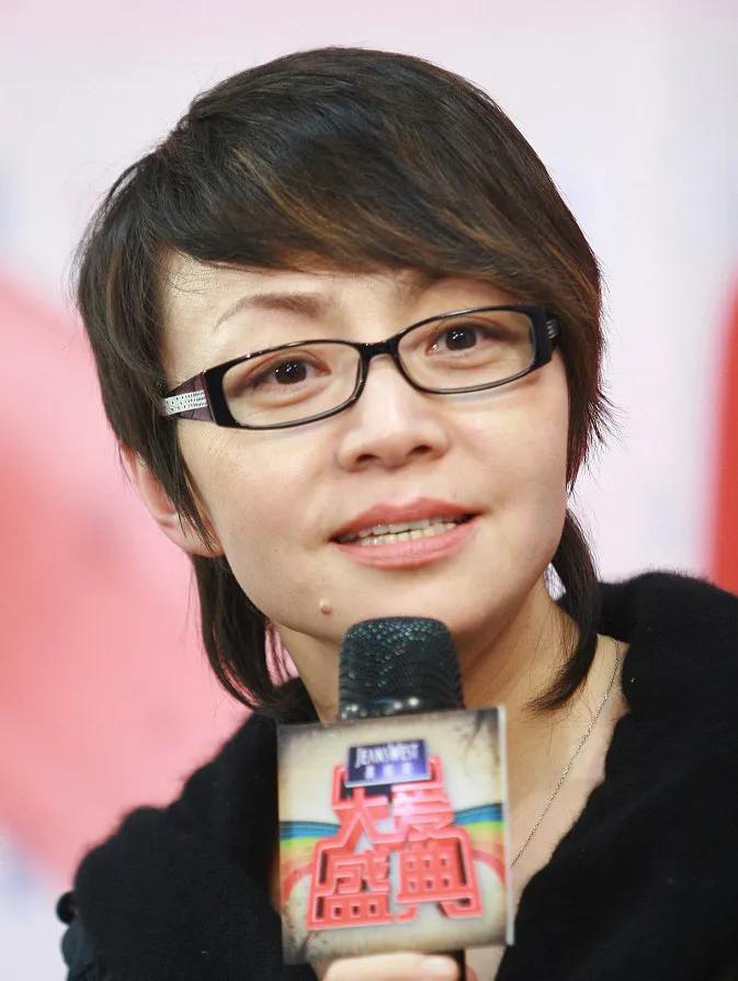 宋丹丹，15张精美的照片