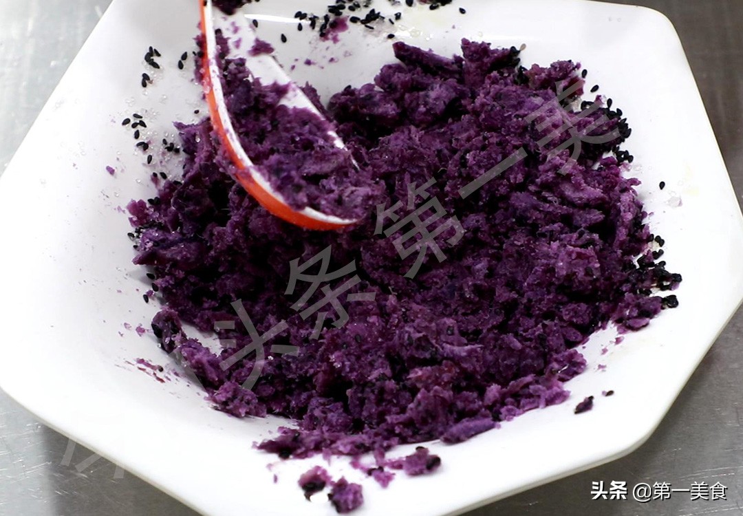 開學(xué)了，學(xué)會(huì)這5道懶人早餐餅，簡(jiǎn)單省事，營養(yǎng)美味，孩子吃得香