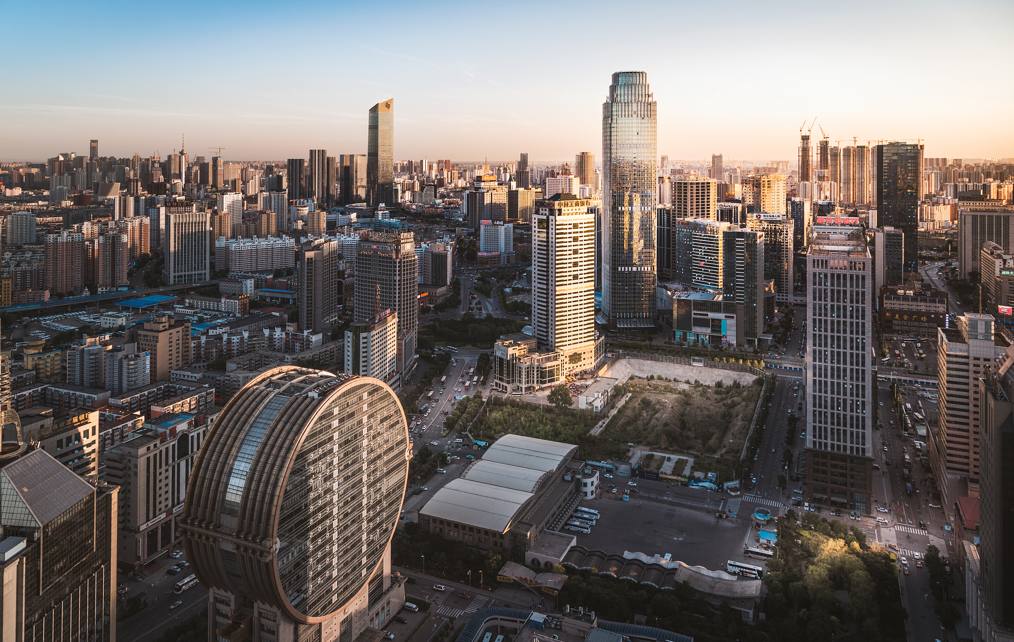 沈阳,与哈尔滨市一样,沈阳也地处我国东北地区,是我国辽宁省的省会