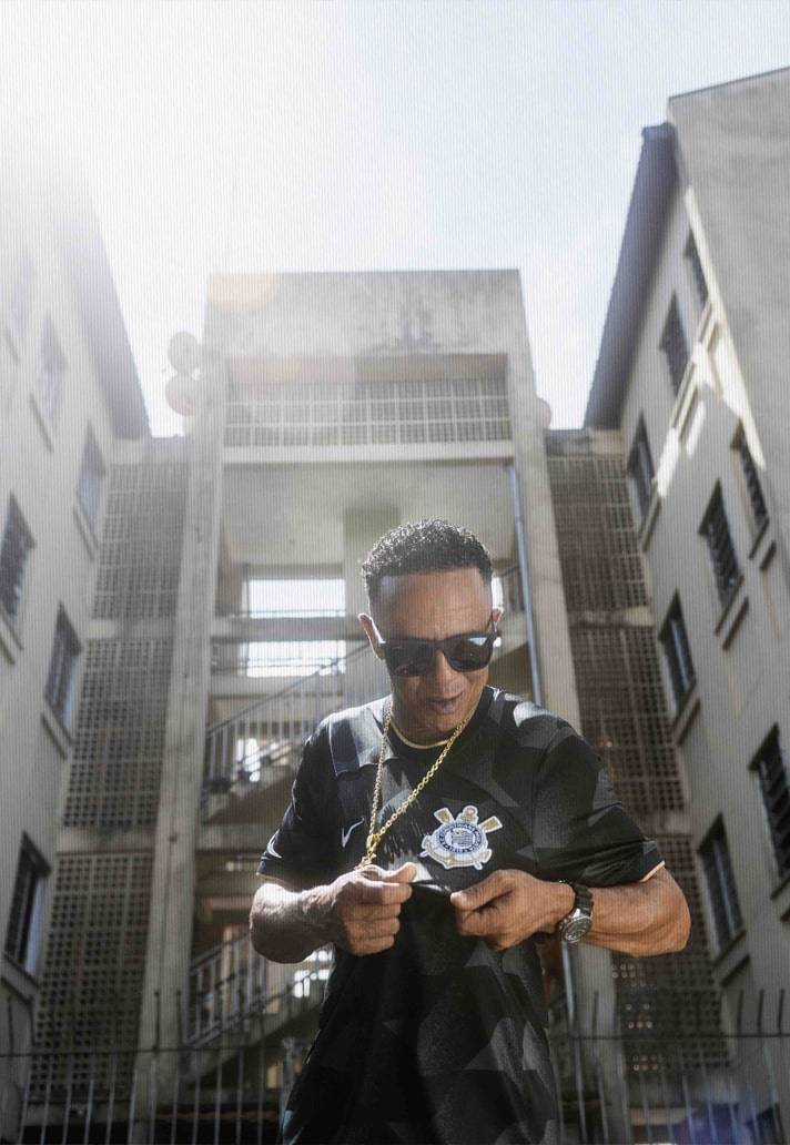 世界上最好的足球队服（本赛季哪支球队的三套球衣设计水平最高？这十大球队走在时尚前沿）