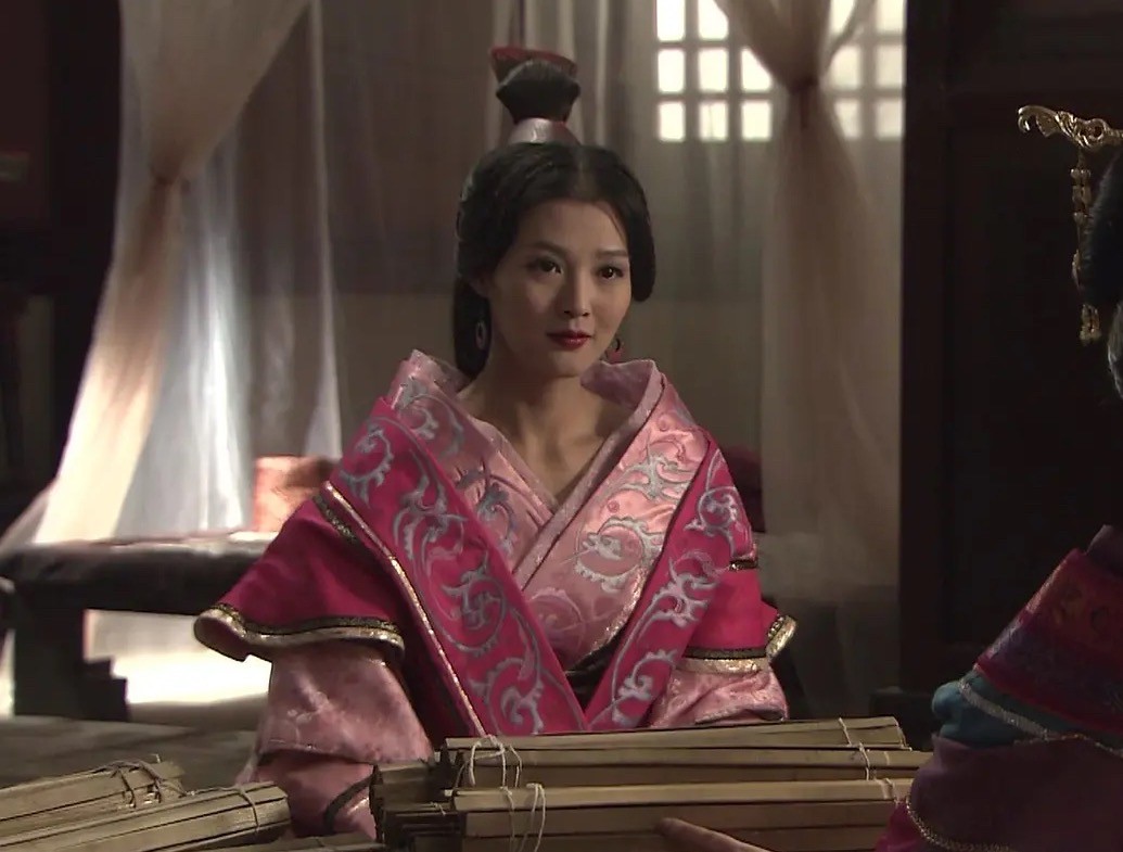 白庆琳图片("小玉儿"白庆琳演《天下长河》:剧情过半无人识,镜头不超