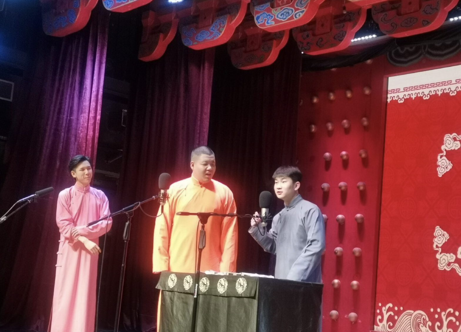 外太空的莫扎特：配角马元爸背景雄厚，和刘德华搭档，跟成龙喝酒