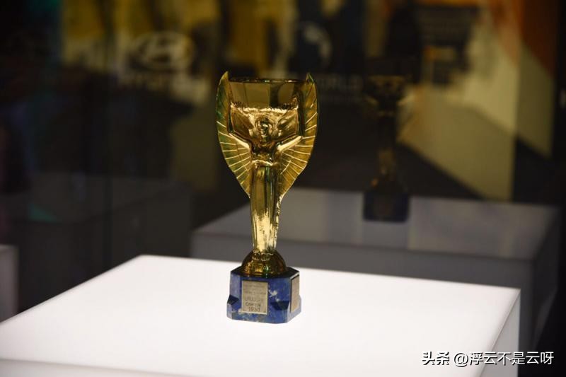 足球世界杯冠軍獎(jiǎng)杯丟失（世界杯獎(jiǎng)杯失竊案，第一次成功找回，第二次至今下落不明）
