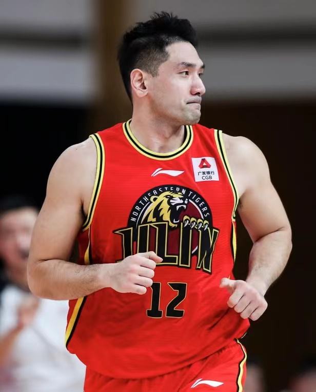 最强的锋卫摇摆人（CBA联盟球迷公认最强五人组，所有球员攻守平衡特点鲜明）