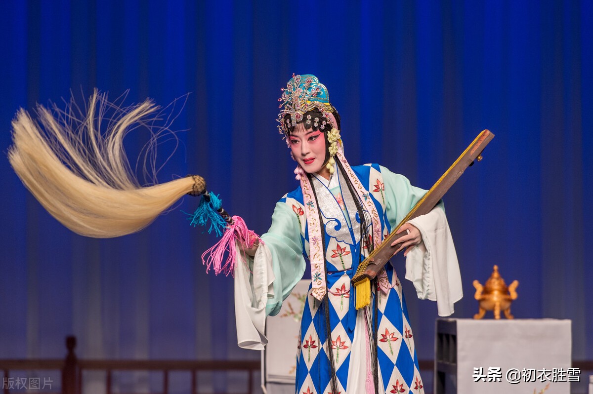 冬夜好诗四首：冬夜沈沈夜坐吟，盛衰空见本来心