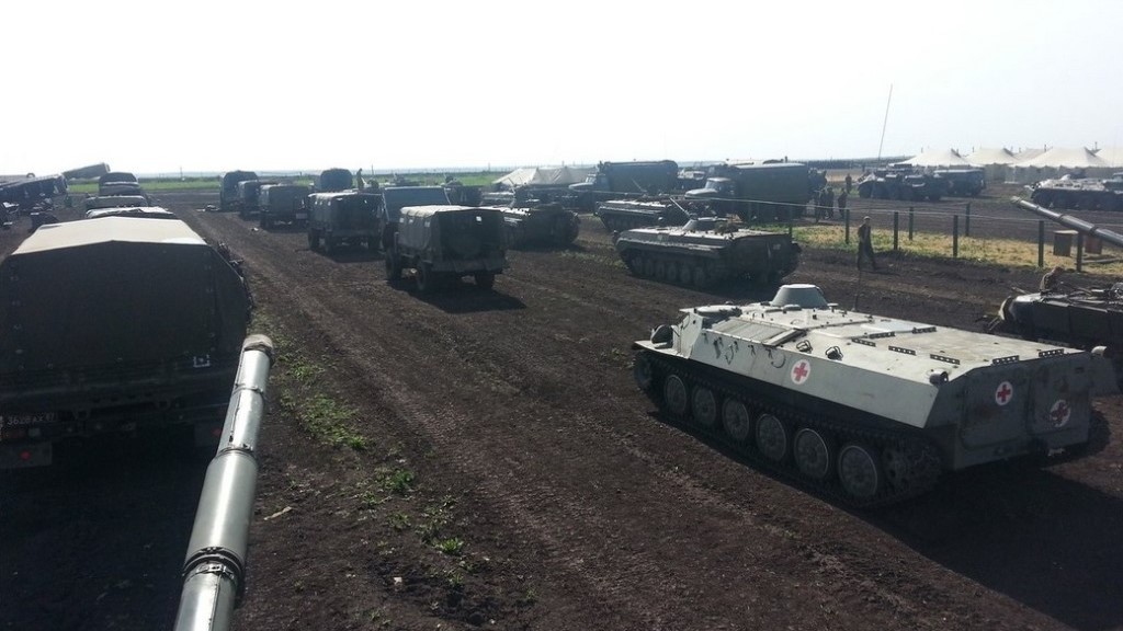 ����۾�������˹Ӫ��ս��Ⱥʵս���֡����衱�����й��к���ʾ��