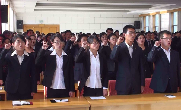 考公务员很“吃香”的4个专业，岗位需求大，上岸几率高