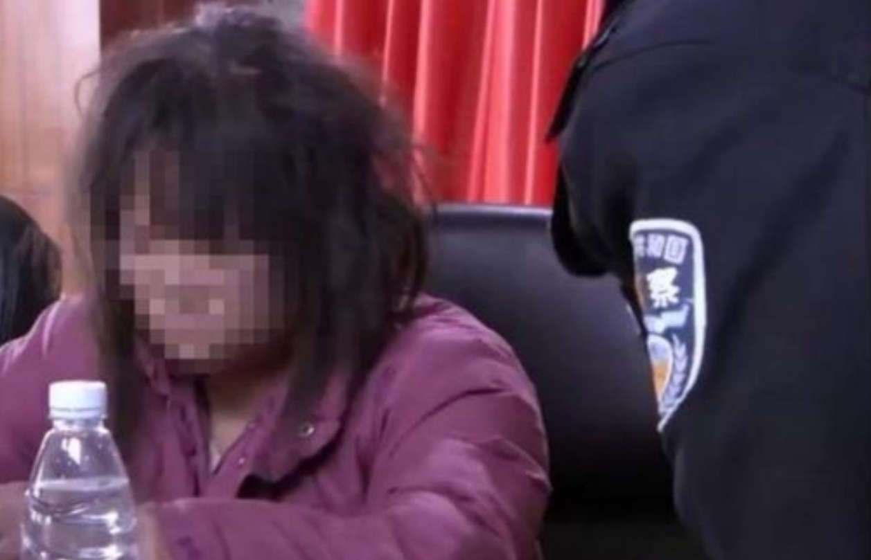 2012年，河南14岁少女被迫与一对父子6年生3娃，找到时已精神分裂