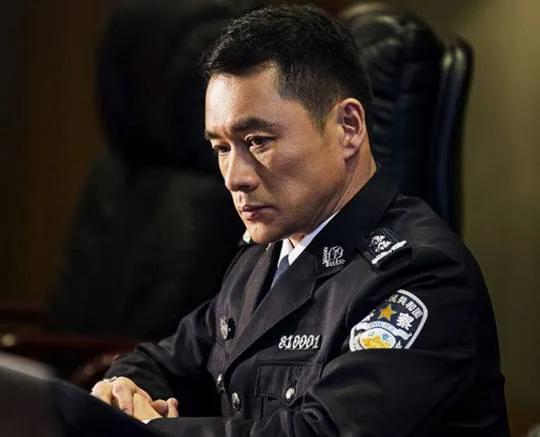 处级)陆亦可是汉东省人民检察院侦查处长,为正处级长期配合陈海的工作