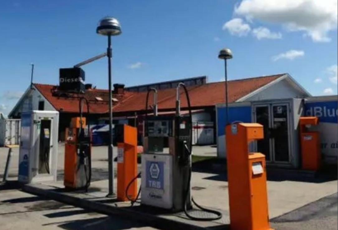 土库曼斯坦名存实亡（土库曼斯坦：亚洲唯一的一个永久中立国，汽油每升一毛钱左右）