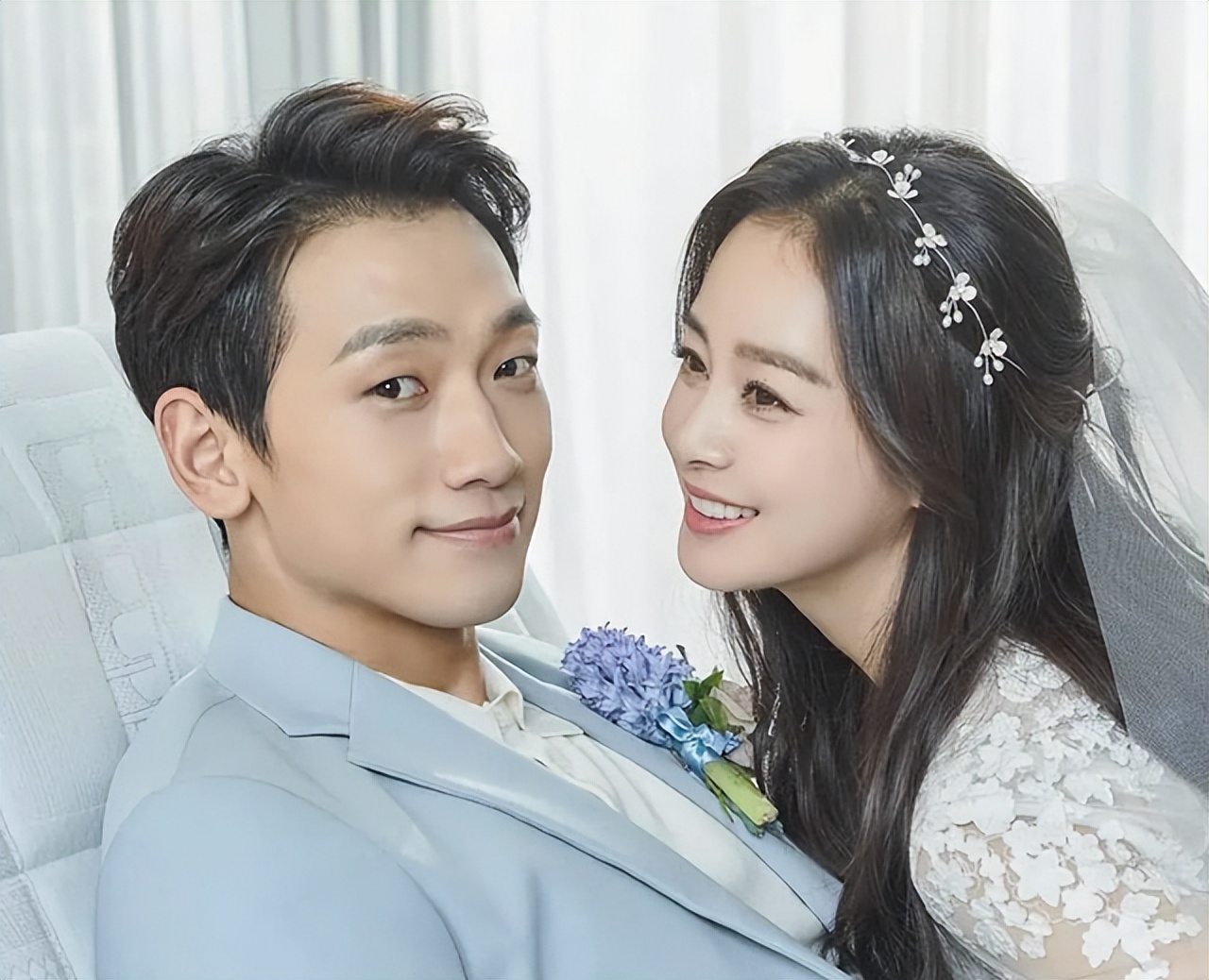 天才美女金泰熙:漂亮还是学霸,37岁下嫁巨星,结婚6年恩爱如初