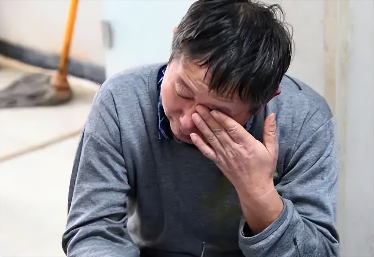 “供你读大学成了笑话”，一位农村父亲的坦白，让多少大学生沉默