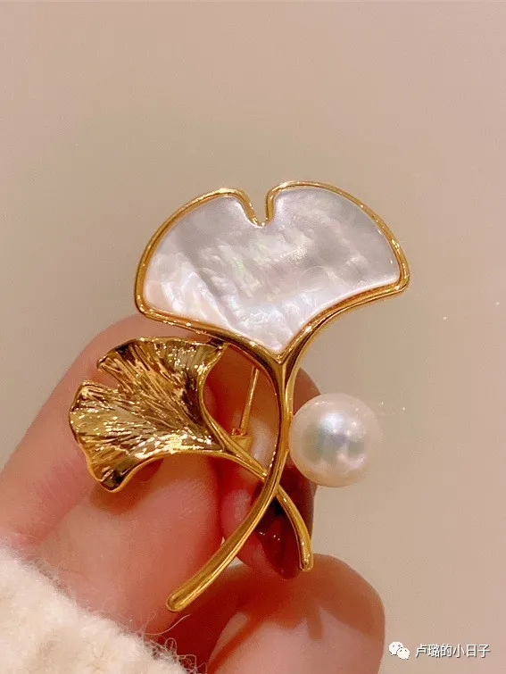 最贵的胸针（25款奢侈品胸针大盘点）