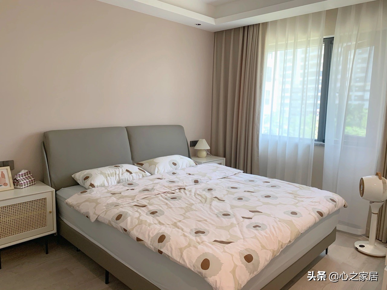 140㎡气派轻奢的家装风格，大三居住出大平层的感觉，成功的装修