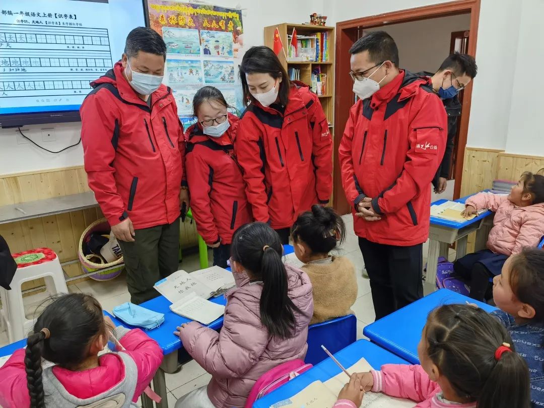 感动在身边，纽恩泰人的慈善故事