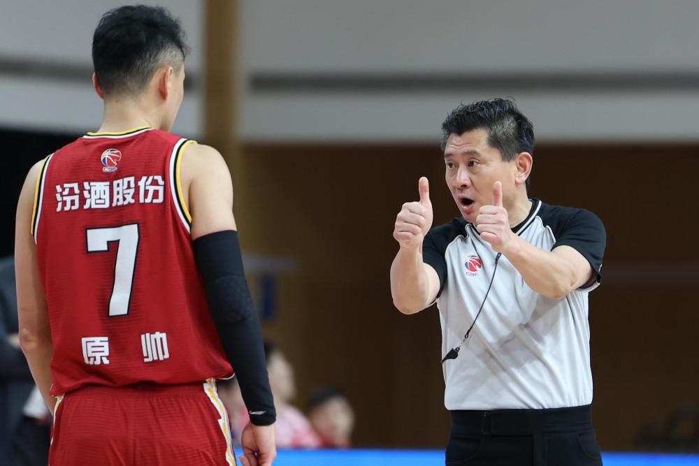 中国国际级篮球裁判员共有多少人(国际级篮球裁判宋晓竞:从前台到幕后