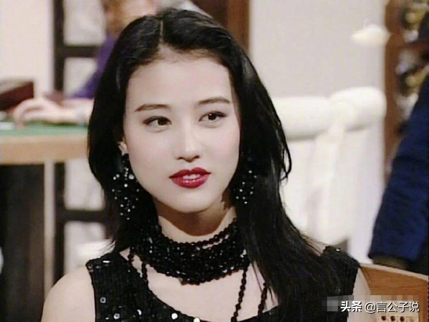 6位被捧成“老戏骨”的女星，个个演技平平，年龄大不等于老戏骨