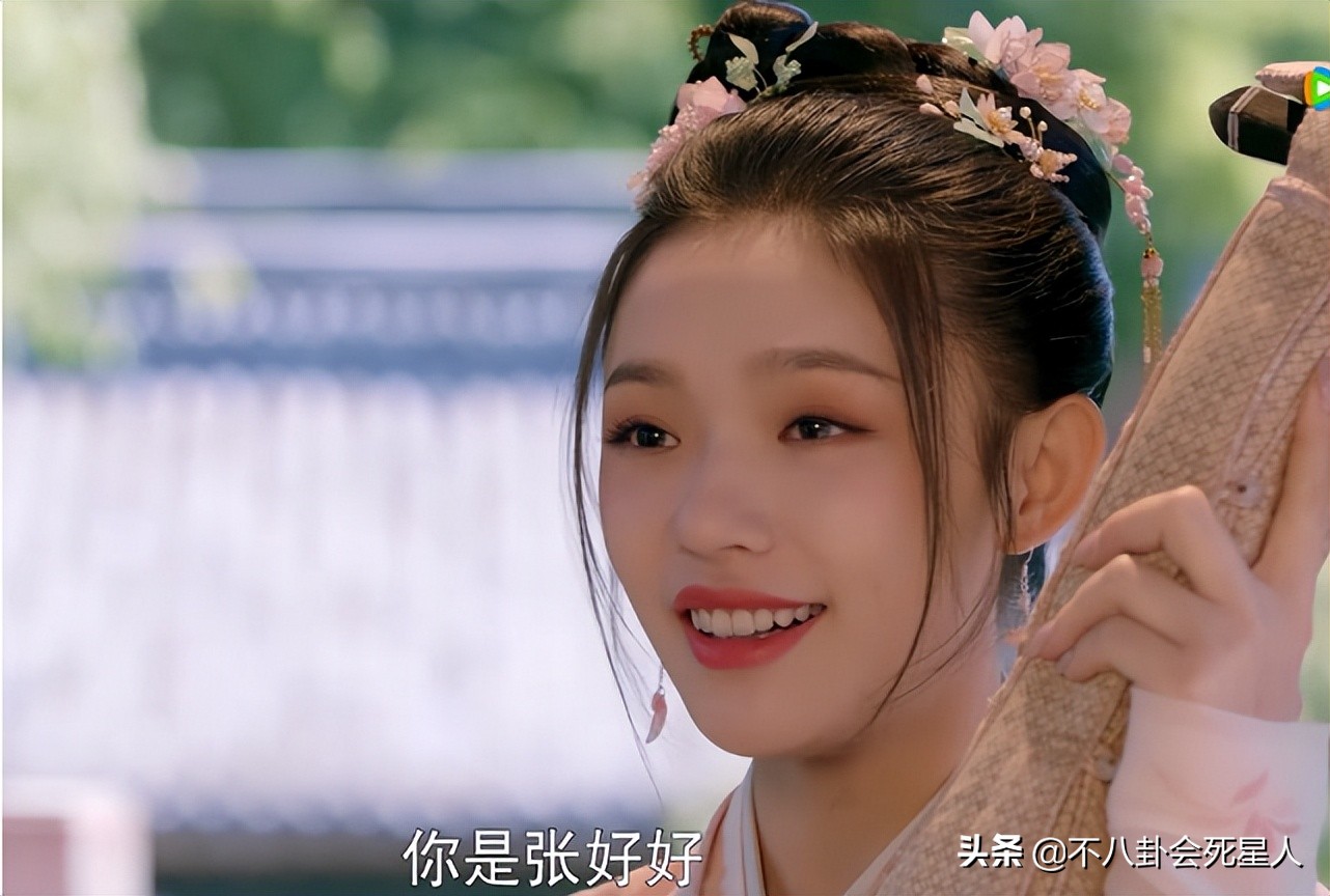 娱乐圈“一眼美人”太多了，全靠妆容造型加持，样貌缺点很明显