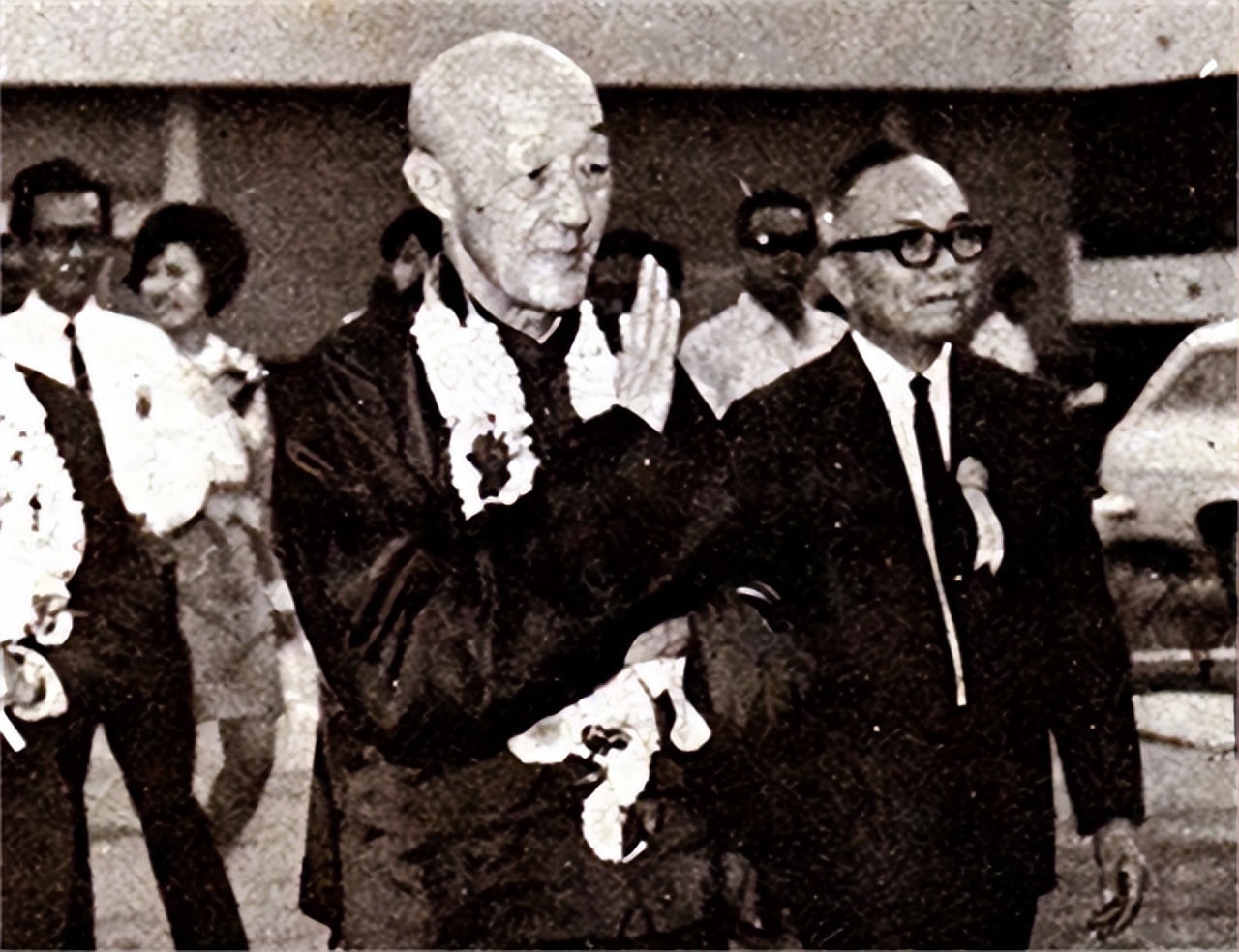 08年，陌生男子自称63代天师儿子，拿出信物证明宣称64代冒名顶替