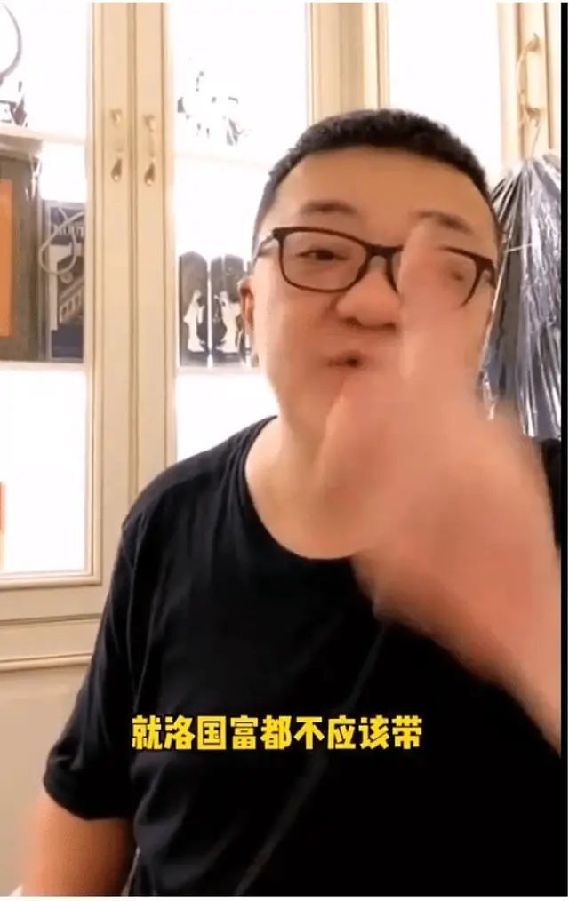 李铁打了郝伟一记响亮耳光(被董路恶评的三主帅反手三耳光：郝伟库卡拿双冠王，卡帅带队波兰)