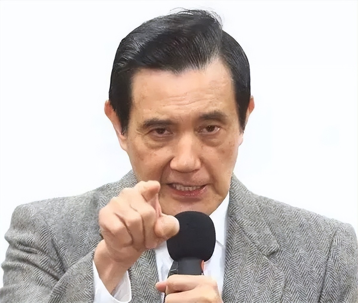 马英九出生在中国香港，祖籍是哪？他说：和毛主席的老家隔两里路