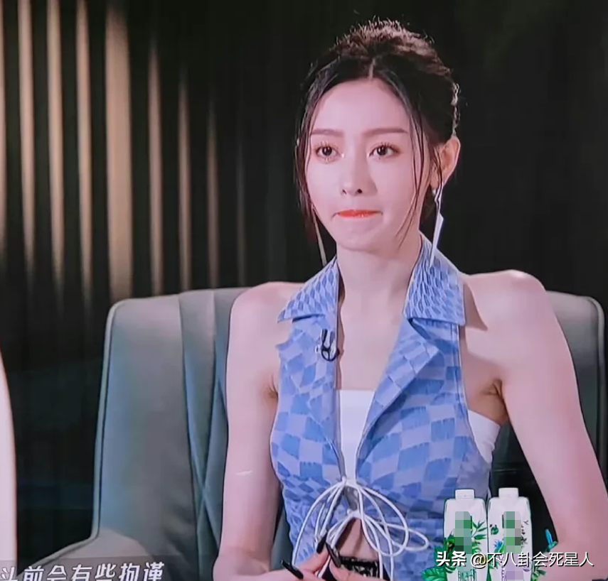 肋骨凸出、青筋暴起？这些女星看脸貌美如花，一露就“灾难”