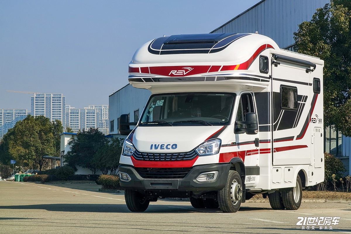 奇瑞新款v820房车发布!全车配15度电/300l水箱,吃喝拉撒全搞定