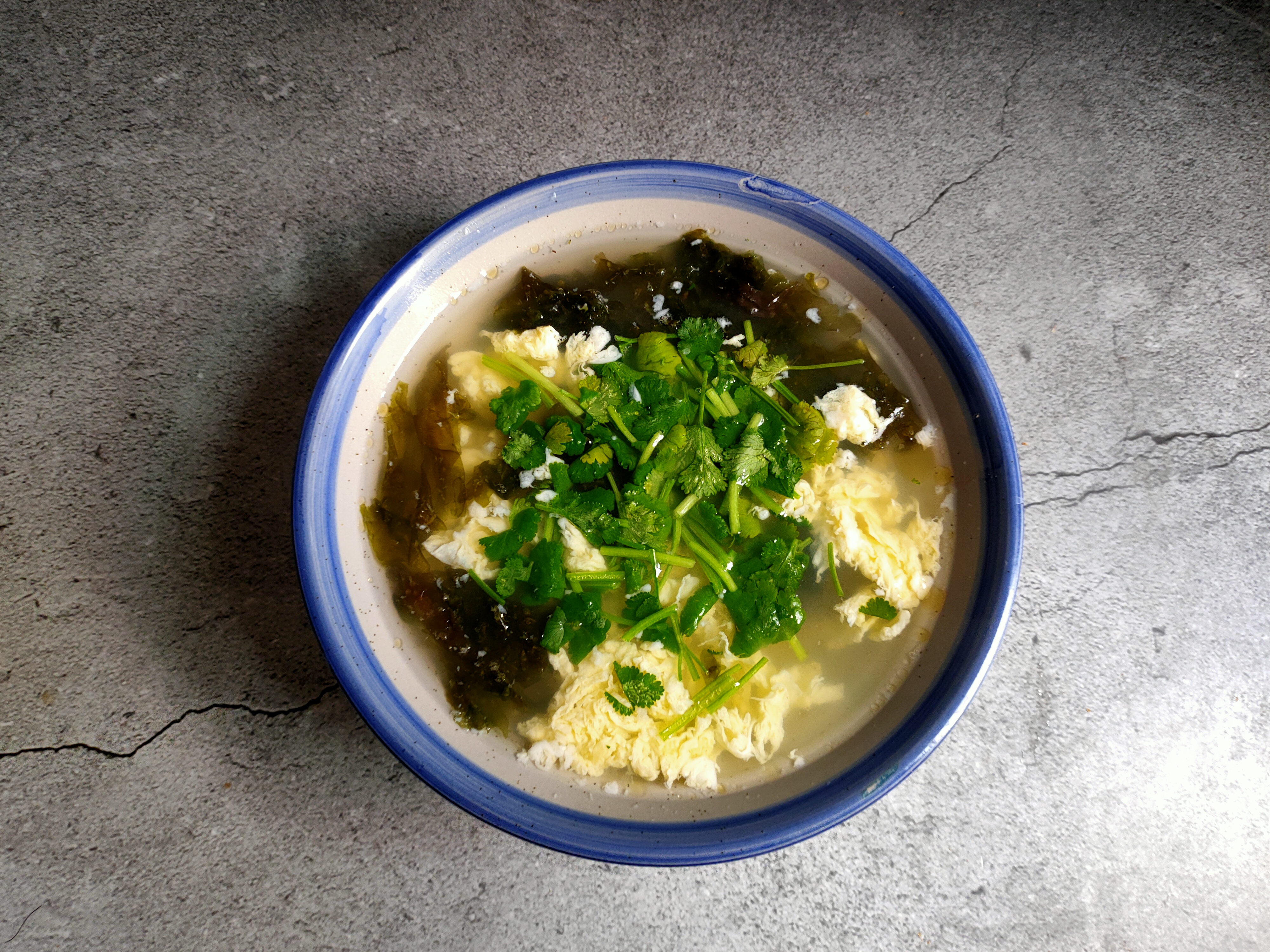 饭店里的紫菜蛋花汤为啥那么好喝?其实是有诀窍的,3分钟教会你