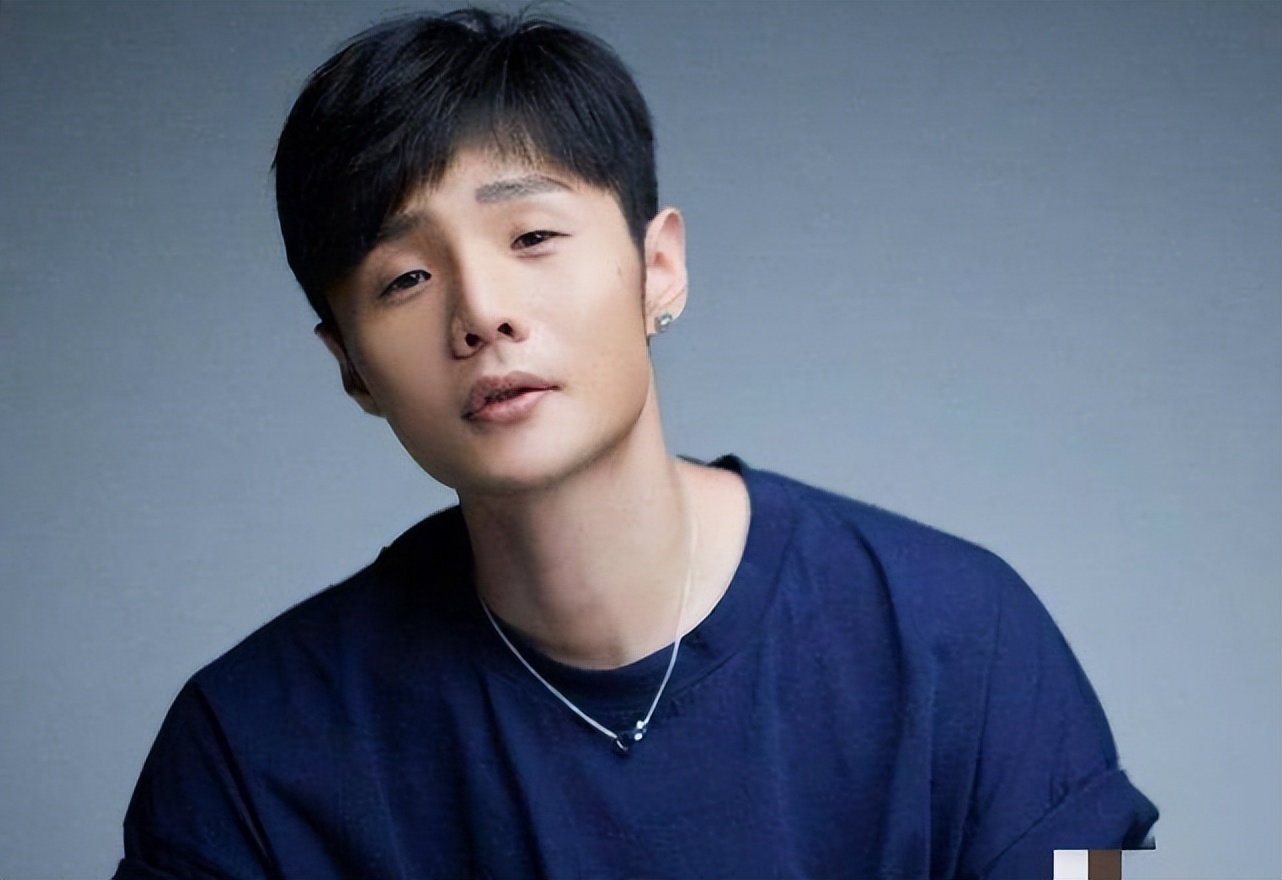 高考第一天，盘点那些花了3年才考上大学的明星，他们依然闪耀