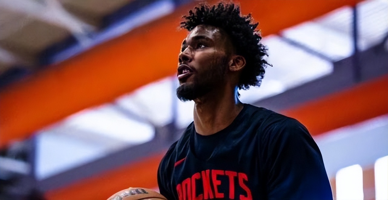 nba火箭隊(duì)今天的比賽結(jié)果（火箭被勇士擊潰！格林砸飛籃筐 波特伊森爆發(fā) 塞拉斯迷之表情）