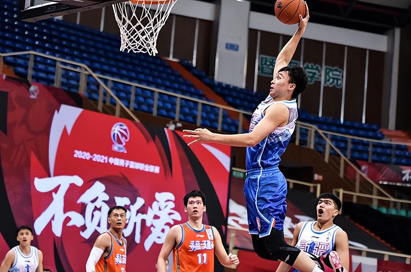 cba的明星球员有哪些(易建联之后，CBA现役24位“天赋”之星，10大新人值得期待)