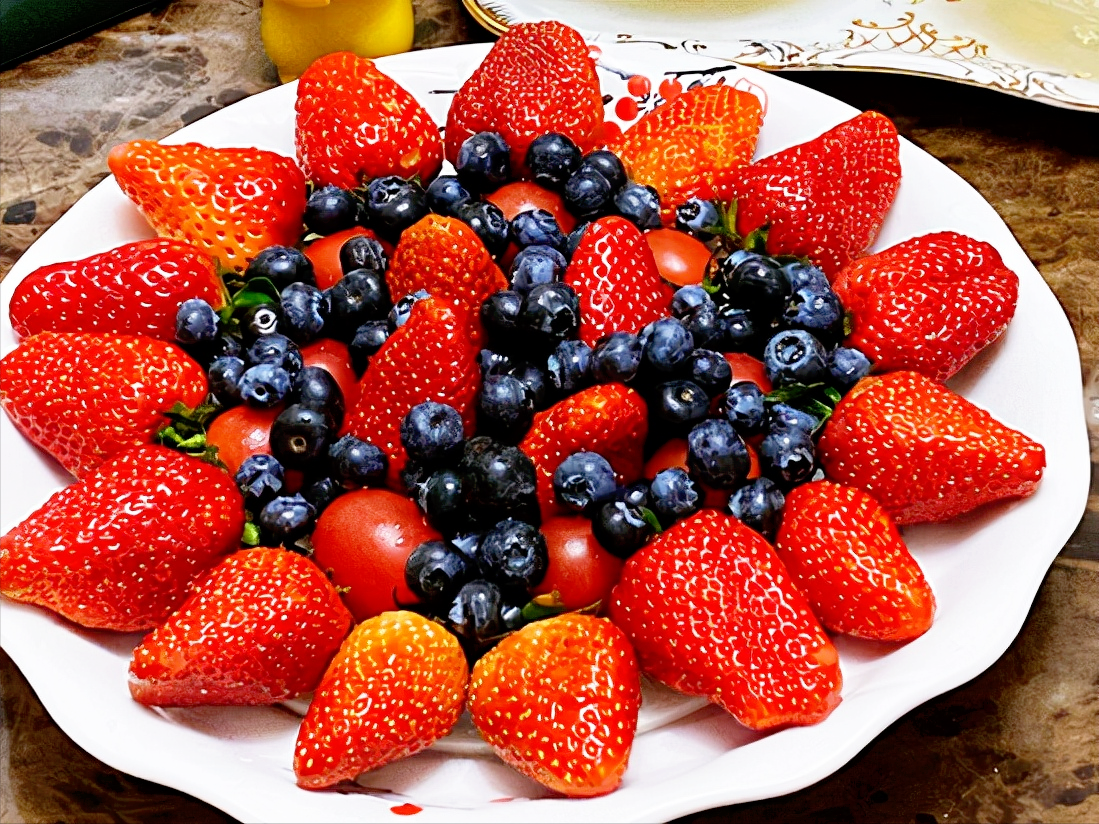 圣女果摆盘(圣女果摆盘花样图片及做法)