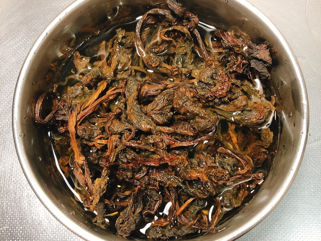 梅菜扣肉的正宗做法，软烂入味不油腻，年夜饭露两手，撑得住场面