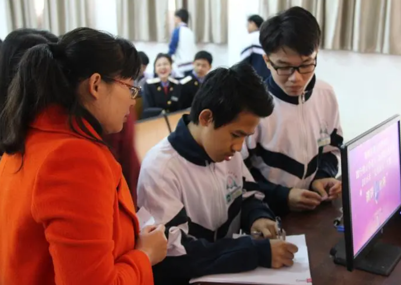 职校生也能上大学了？教育部回应中考分流，家长终于不用担心了