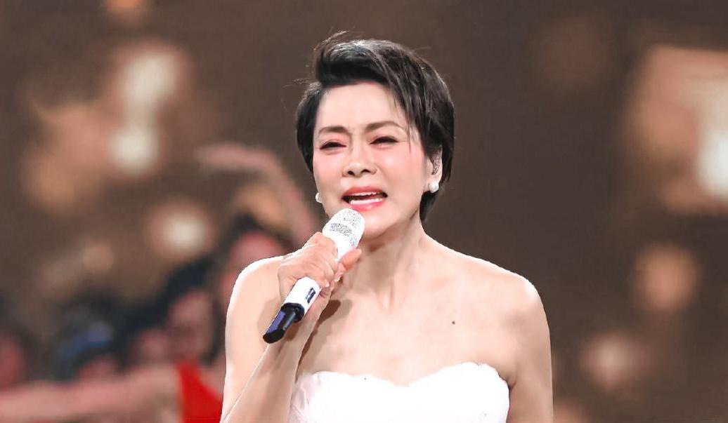 毛阿敏：40岁嫁百亿富商，43岁生二胎，58岁丈夫去世独自养2娃