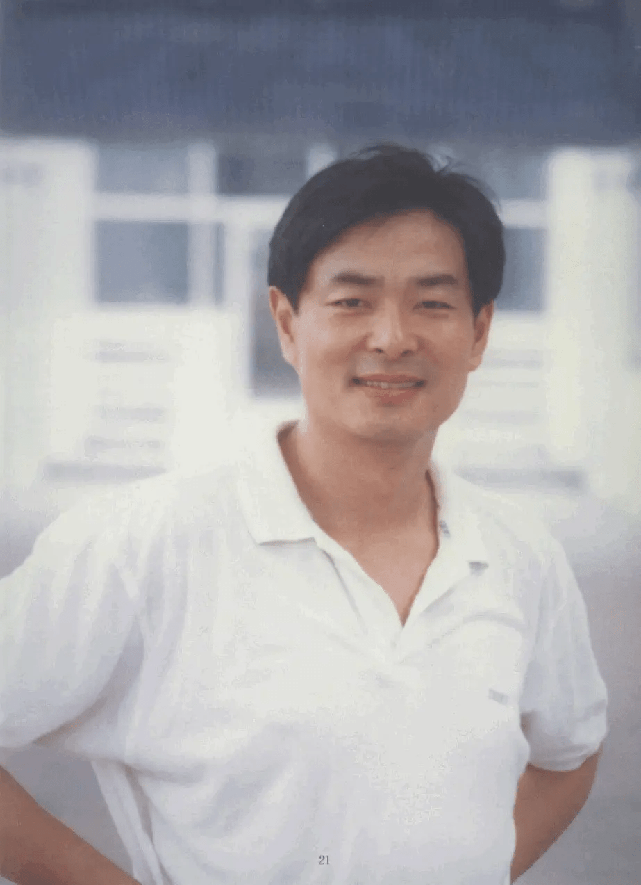 濮存昕“消失”的九年：丧弟又丧父，晚年不再演戏，只想照顾母亲