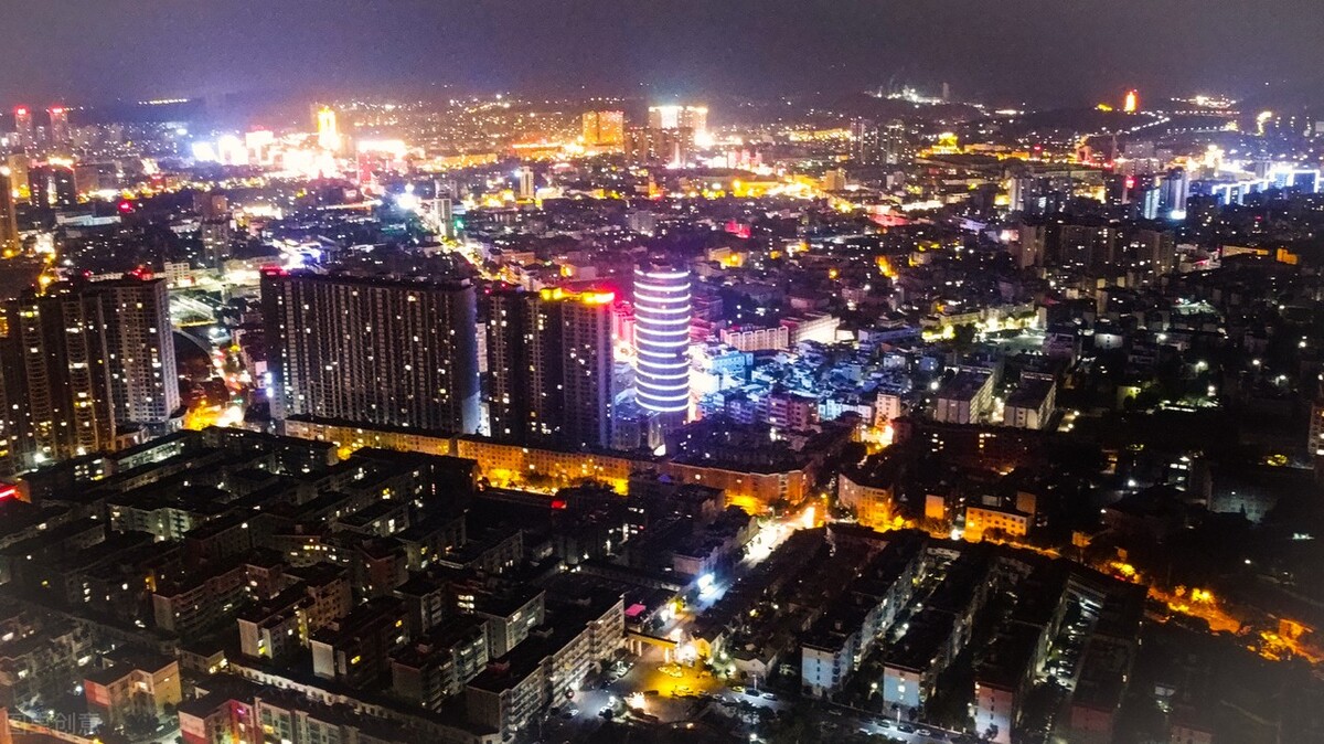云南有一座低调的旅居养老城市，这里环境好、节奏慢、房价低