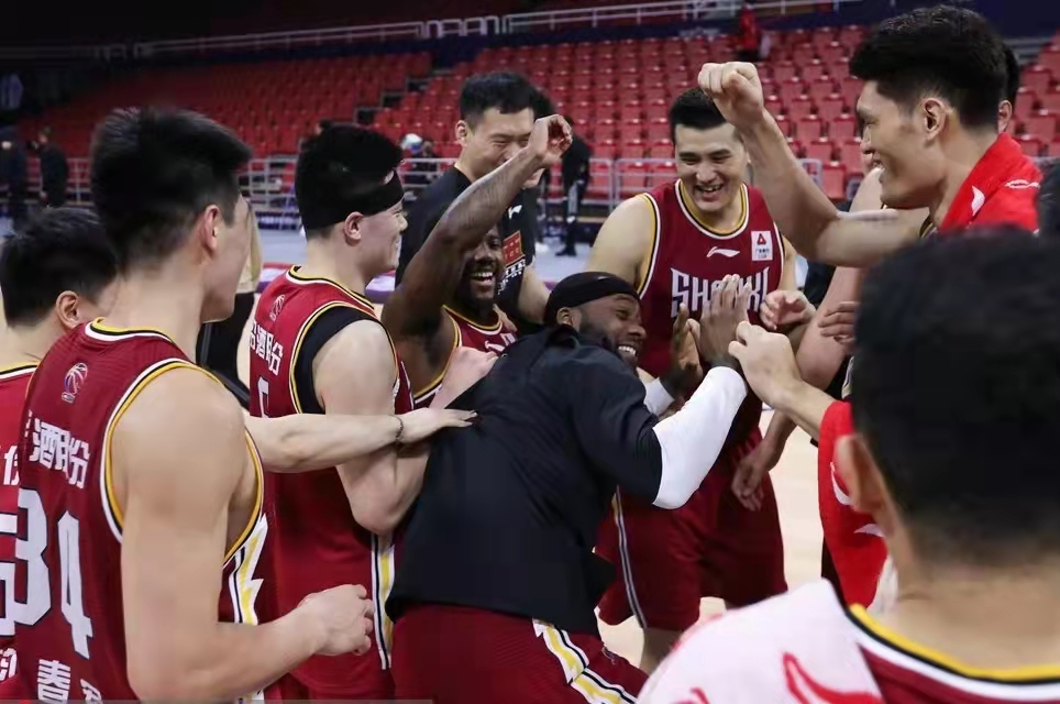 cba看哪个球队（CBA联赛结束，细数十强球队的优缺点，广东需重建，辽宁需凝聚力）