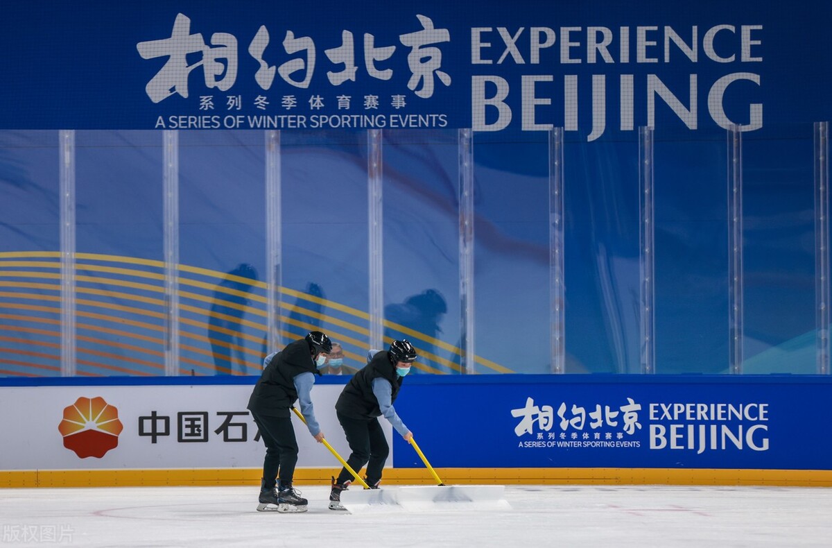 奥运会冠军教练什么水平(冬奥冠军徐梦桃“教练”帅出天际，真的是“非人类”，了解一下)