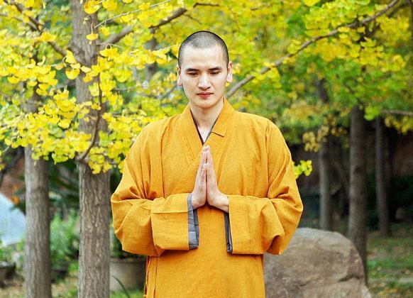中国最帅80后和尚释明心:拒绝富婆追求,因一首歌遁入空门