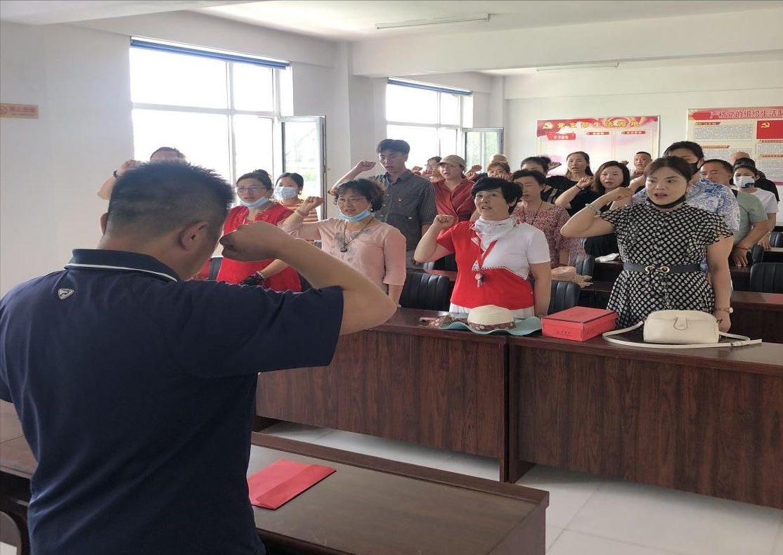 铁岭市佳丰北郡社区联合银州区医疗保障局开展党日活动