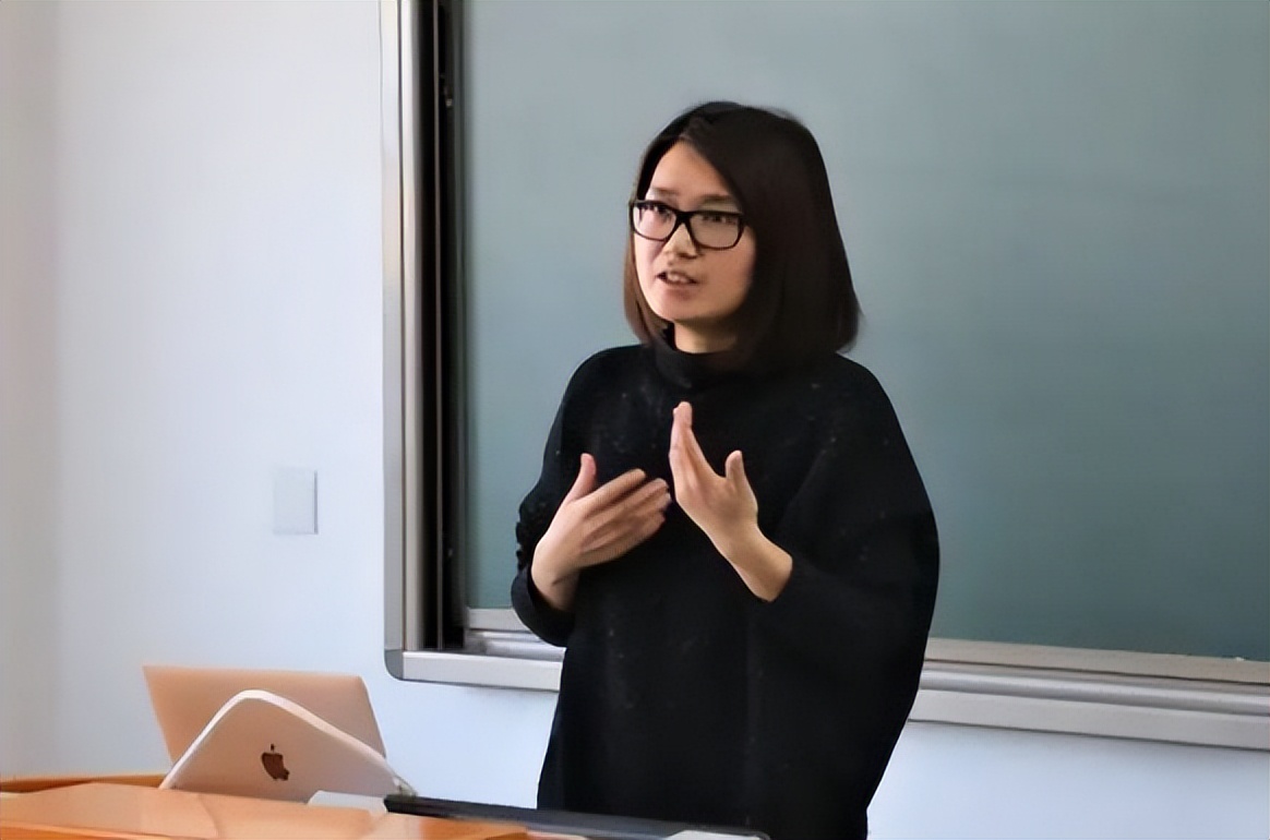 大学辅导员待遇（大学辅导员工资单流出）