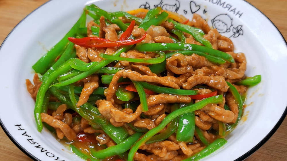 圖片[1]-【青椒炒肉】做法步驟圖 肉絲滑嫩 青椒鮮香-起舞食譜網