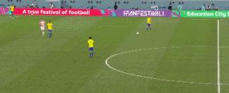 世界杯—巴西vs克罗地亚0-0帕奎塔助攻内马尔破门佩特科维奇扳平
