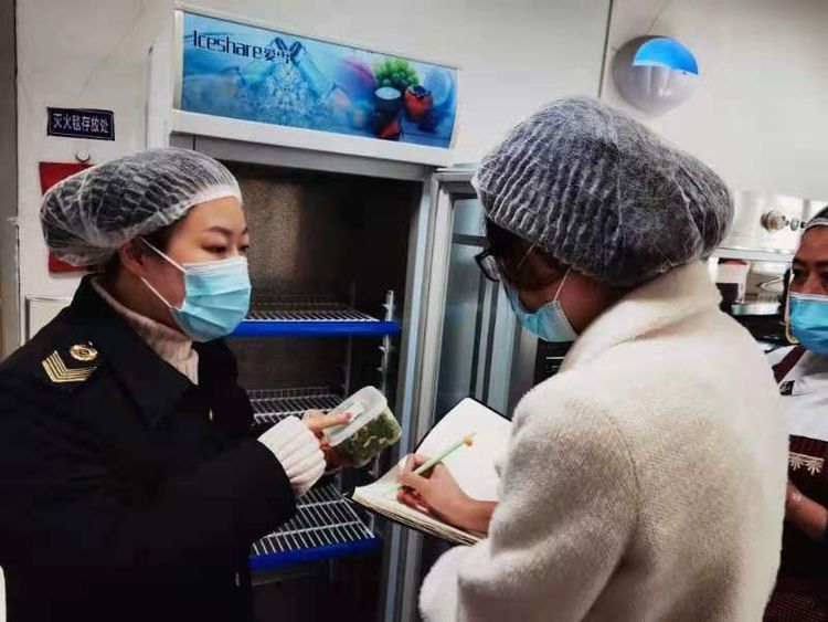 ֯��У԰ʳƷ��ȫ�� ������ѧ�� δ�����г��ල���������ж�